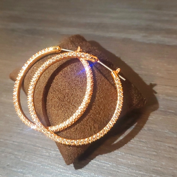 Swarovski rosegold hoops - Picture 1 of 3